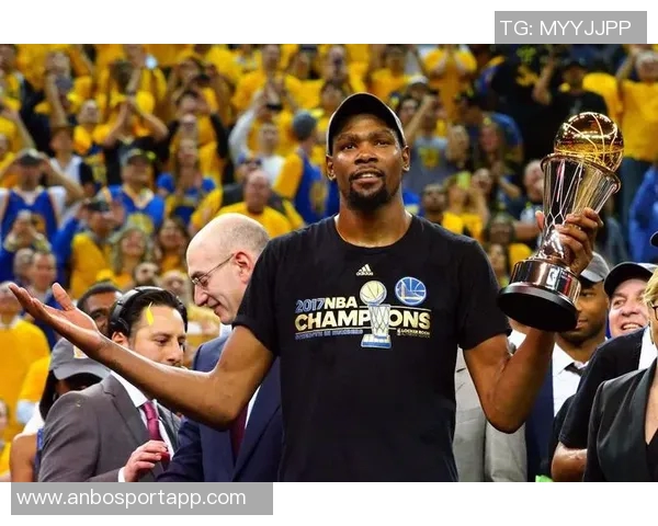 斯科特:詹姆斯杜兰特离队夺冠更欣赏库里坚守一城的精神